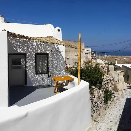 Karpimo Villa *